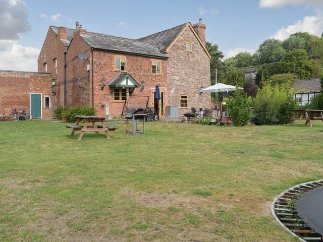 Outdoor area | Lamb Inn, Leominster