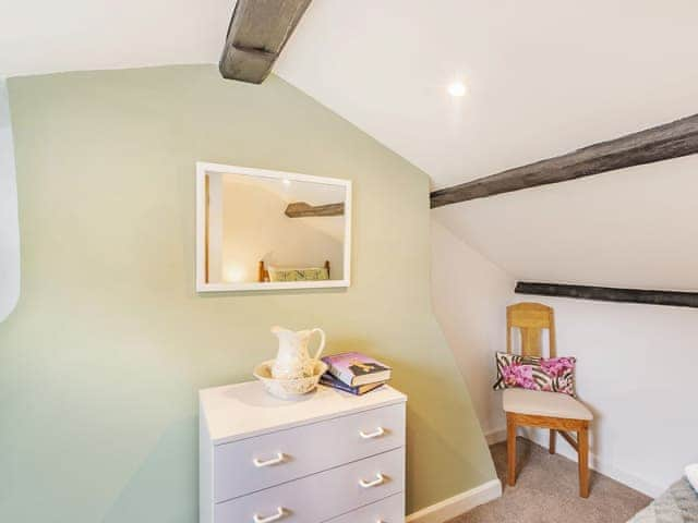 Twin bedroom | Quince Cottage, Flookburgh, near Grange-over-Sands