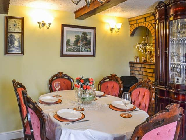 Dining room | Queensland Cottage, Saint Margaret&rsquo;s at Cliffe