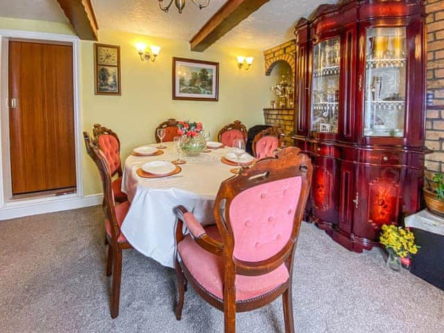 Dining room | Queensland Cottage, Saint Margaret&rsquo;s at Cliffe