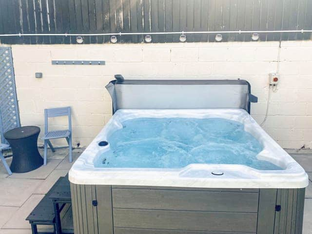 Hot tub | Ervine Cottage, Bolam, near Bishop Auckland