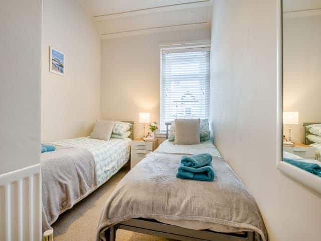 Twin bedroom | Edwin Cottage, Amble by the Sea