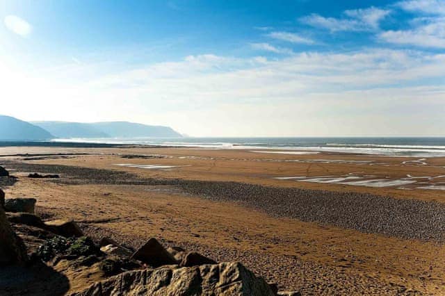 Aalsmeer, Widemouth Bay