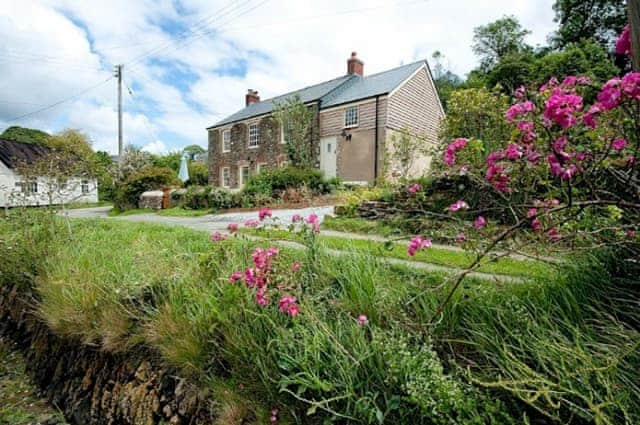 Holly Cottage - Tregothnan Properties, Coombe