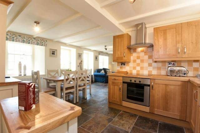 Holly Cottage - Tregothnan Properties, Coombe