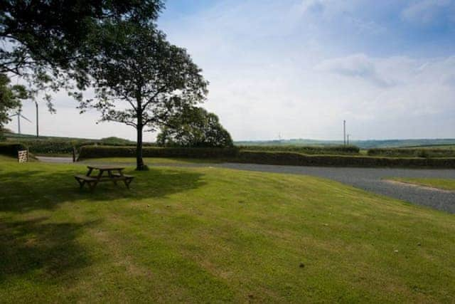 Skyber Barnacott, Bude