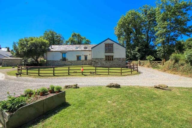 Tizzy Barn - Great Trevillian Farm Barns, Warbstow, near Crackington Haven