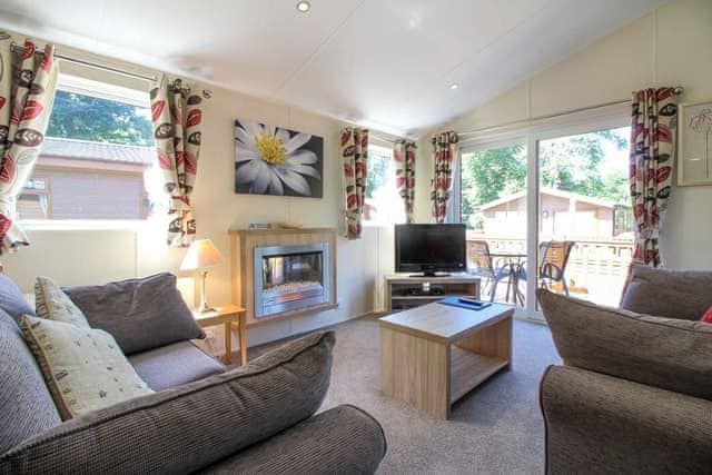 Daisy Lodge - Daisy Copper Lodges, Lanlivery, near Lostwithiel