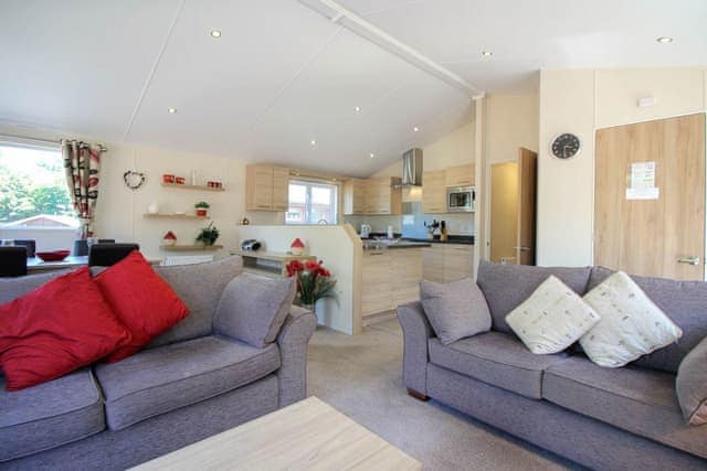 Daisy Lodge - Daisy Copper Lodges, Lanlivery, near Lostwithiel