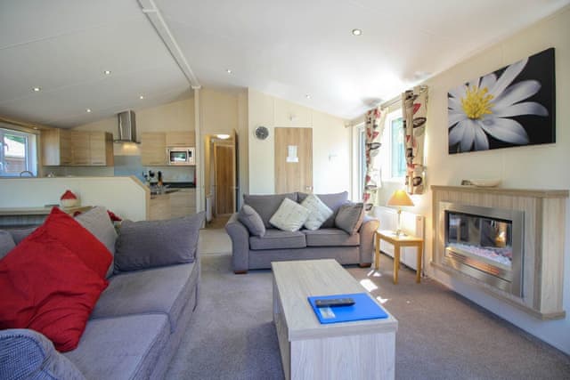 Daisy Lodge - Daisy Copper Lodges, Lanlivery, near Lostwithiel