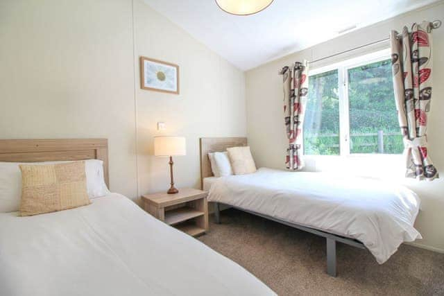 Daisy Lodge - Daisy Copper Lodges, Lanlivery, near Lostwithiel