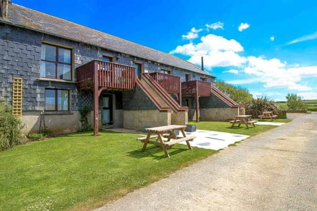 Mucklow Cottage - Roost Mucklow Squire Cottages, Widemouth Bay