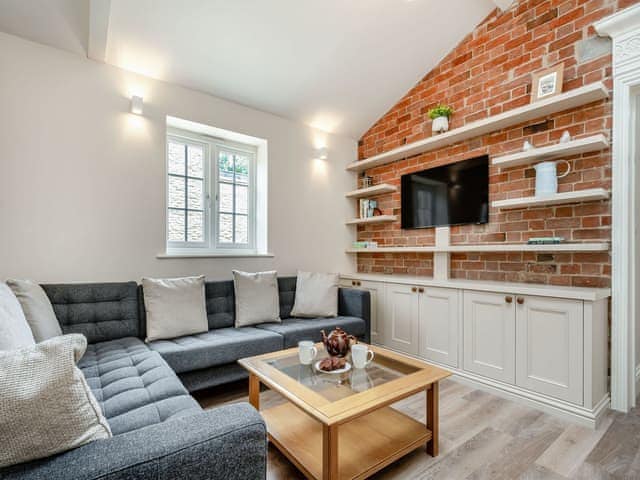 Living area | The Potting Shed - Hatherop Cottages, Hatherop, near Cirencester