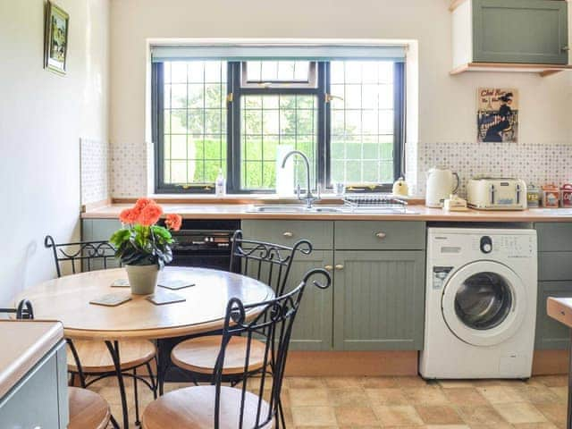 Kitchen/diner | Longtye Cottage, Whitstable