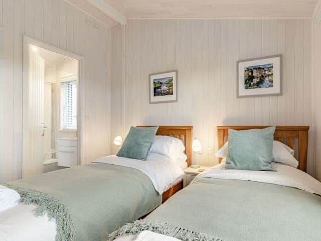 Twin bedroom | Rosemary Lodge, Mercia Marina, near Derby