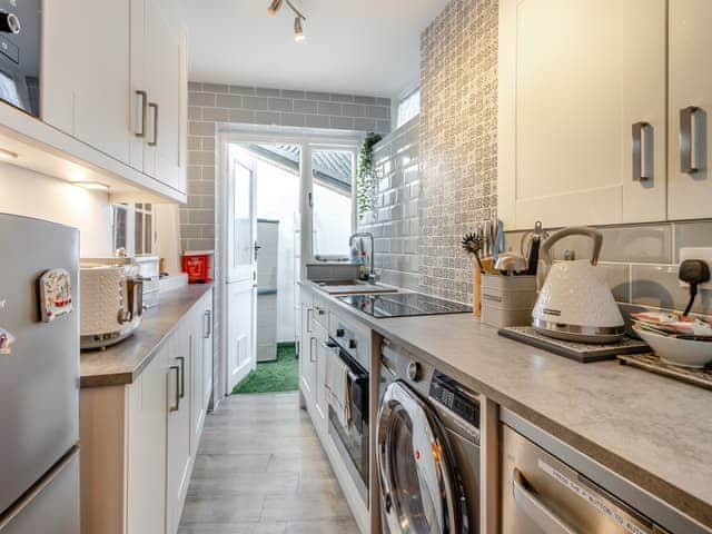 Kitchen | Daisy Cottage, Shaldon