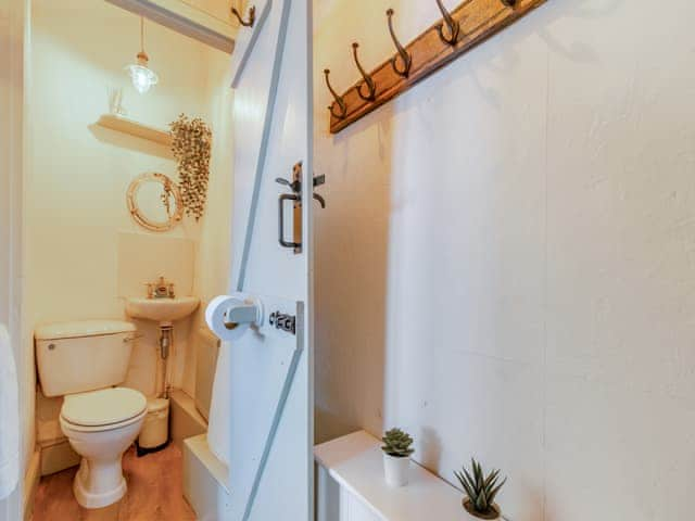 Bathroom | Daisy Cottage, Shaldon