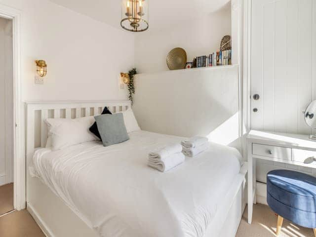 Double bedroom | Daisy Cottage, Shaldon