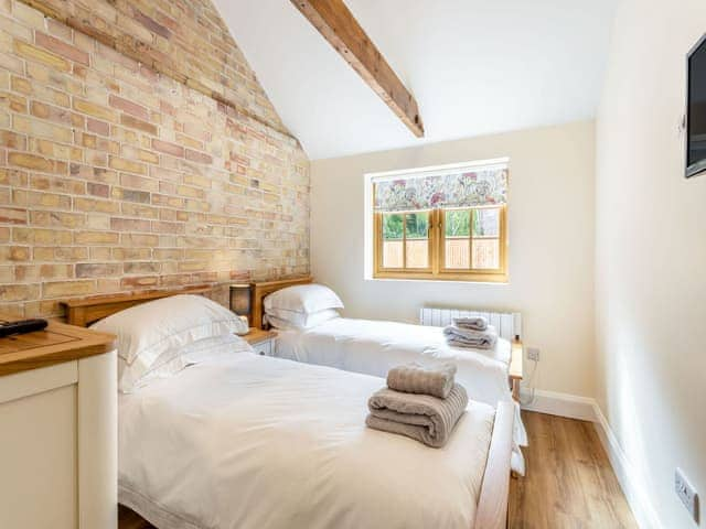 Twin bedroom | Tawny Acre Barn - Harps Hall Barns, South Walton Highway, Wisbech