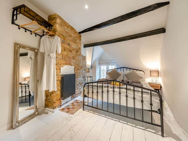 Double bedroom | Patience Cottage, Milton-Under-Wychwood