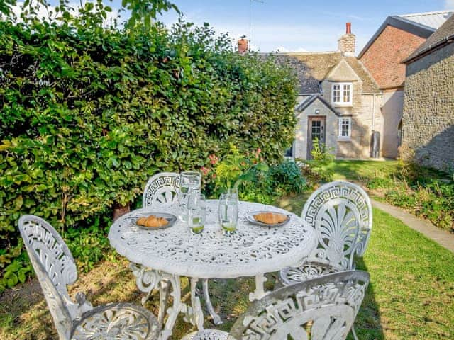 Garden | Patience Cottage, Milton-Under-Wychwood