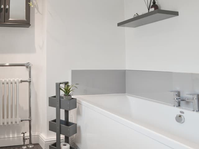 Bathroom | Mill Cottage, Gosforth