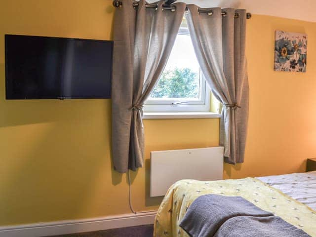 Double bedroom | The Beehive, East Kirkby, near Horncastle