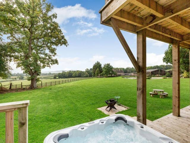 Hot tub | Breidden Lodge - Sweeney Farm Glamping, Sweeney, near Oswestry