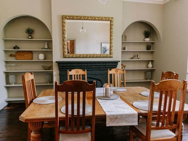 Dining room | The Farmhouse at Polehanger, Shefford