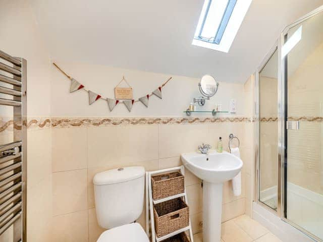 En-suite | Cobblestone Cottage, Seahouses