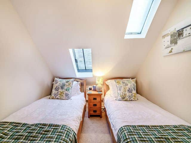 Twin bedroom | Cobblestone Cottage, Seahouses