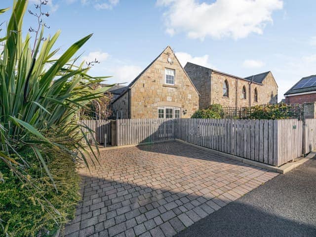 Parking | Cobblestone Cottage, Seahouses