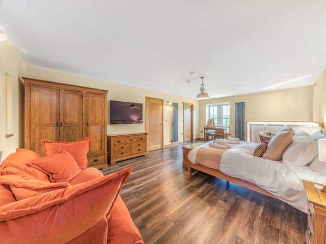 Master bedroom | Peel Castle - Garth House - Garth House , Carlisle