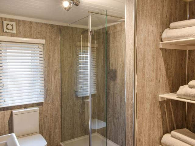 Shower room | The Oaks - Oaklands Country Park, Great Strickland