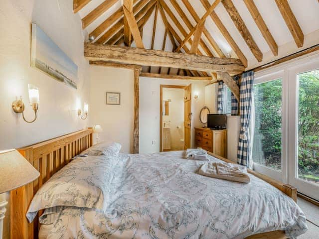 Double bedroom | Dairy Byre, West Chiltington