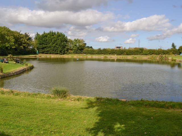 Surrounding area | Hollands Pond, Thorpe St Peter