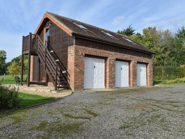 Exterior | Moorhens - Chilsham Farm Nurseries, Herstmonceux, near Hailsham