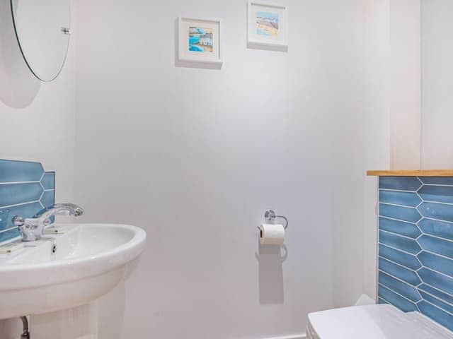 En-suite | Royal Oak Cottages- XXXB - Royal Oak Cottages, Wainfleet, near Skegness