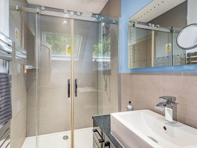 En-suite | iLodges- iLodge Ultra - iLodges, Kenwick Park, near Louth