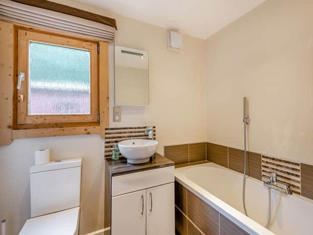 Bathroom | iLodges- iLodge 73 - iLodges, Kenwick Park, near Louth