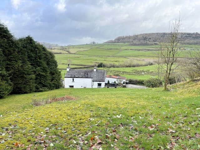 Garden | Lavender Cottage, Bowland Bridge, near Bowness-on-Windermere