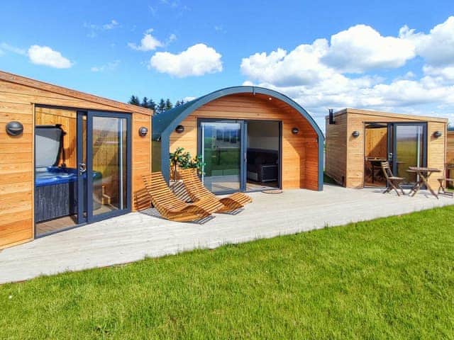 Exterior | Knockan - Hillhead Hideaways, Newmill, nr Keith