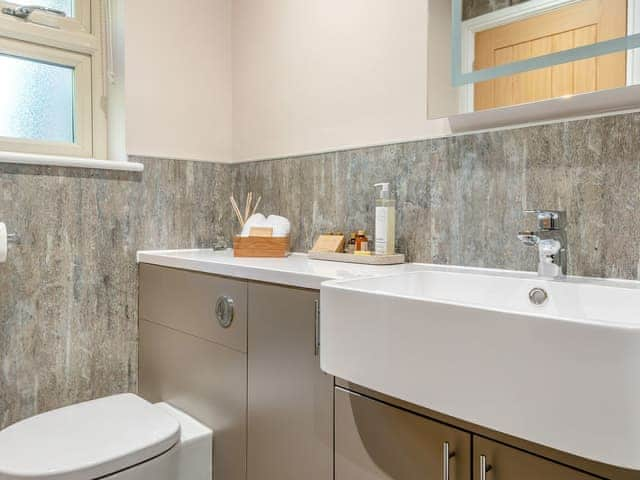 Bathroom | Brickyard Cottage, Blankney, near Lincoln