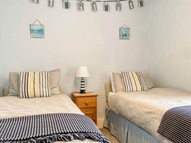 Twin bedroom | Dolphin Cottage, Braunton