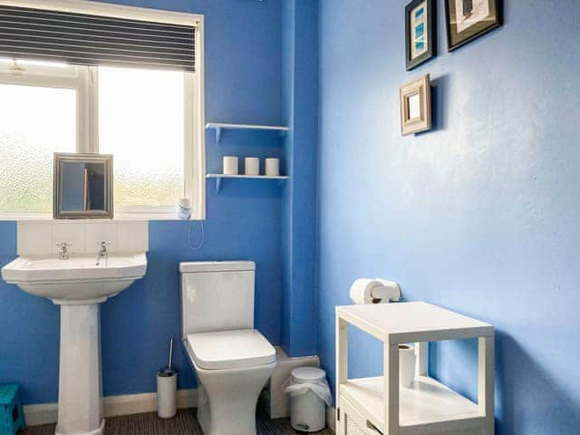 Bathroom | Dolphin Cottage, Braunton