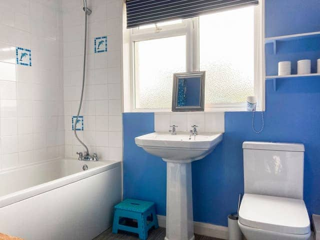 Bathroom | Dolphin Cottage, Braunton