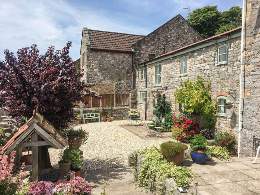 Exterior | Lake View - The Old Strawberry Barn Studios, Cheddar