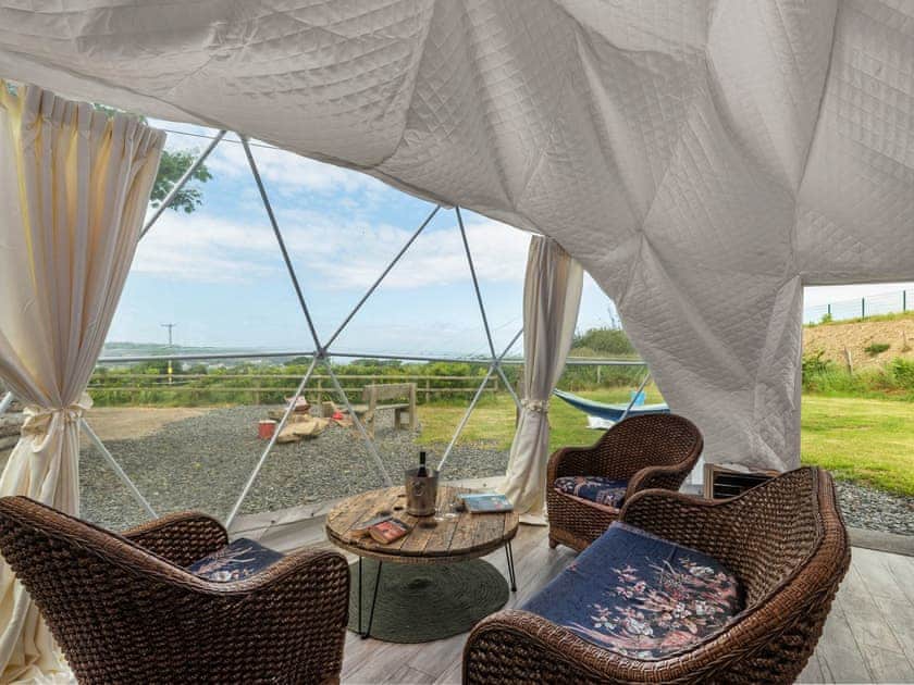 Living area | Seren Saethu - Tregoes Pods and Domes, Fishguard