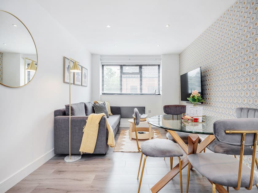 Milton Keynes Apartments Urban Nights Apartment in Milton Keynes