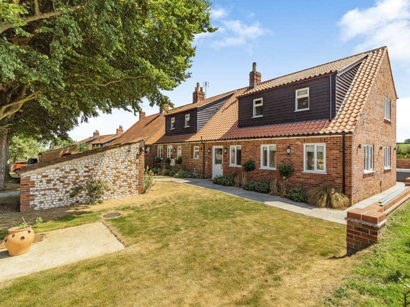 Exterior | Rosemary Cottage - Lyng Farm Cottages, Thornham